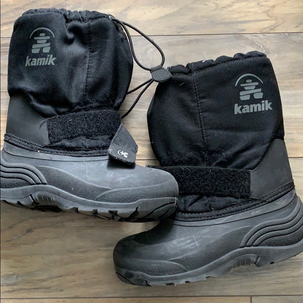 Snow boots